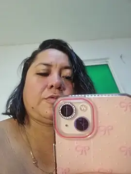Snapshot of Pialadelicia chatting on June 5, 5:51 pm Pialadelicia online show from June 5, 5:51 pm