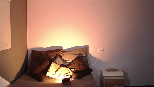 Snapshot of LeaBigboobs chatting on March 4, 12:44 pm LeaBigboobs online show from March 4, 12:44 pm