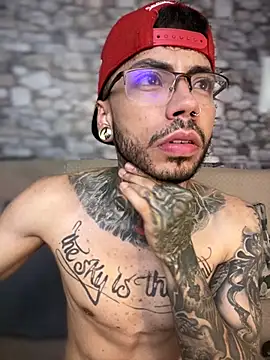 Walker Thomas1 online show from March 7, 11:16 pm