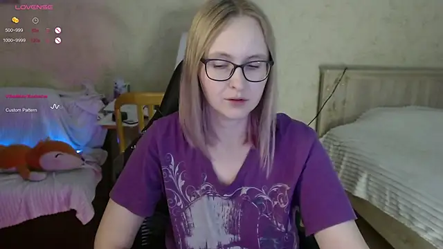 Snapshot of Agatha_Mott chatting on October 24, 5:04 am Agatha Mott online show from October 24, 5:04 am