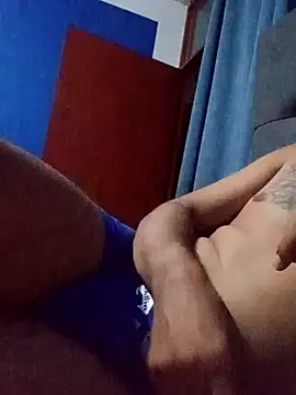 Snapshot of Elgroney23 chatting on April 3, 12:19 am Elgroney23 online show from April 3, 12:19 am