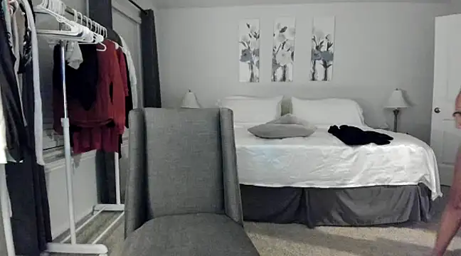 Snapshot of kaliii_jones chatting on March 19, 2:48 am kaliii jones online show from March 19, 2:48 am