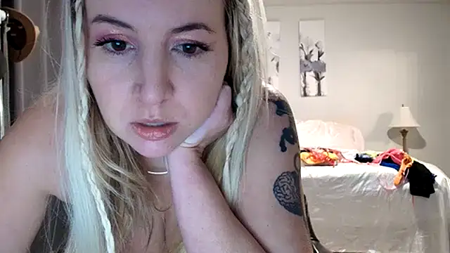 kaliii jones online show from February 5, 2:27 am