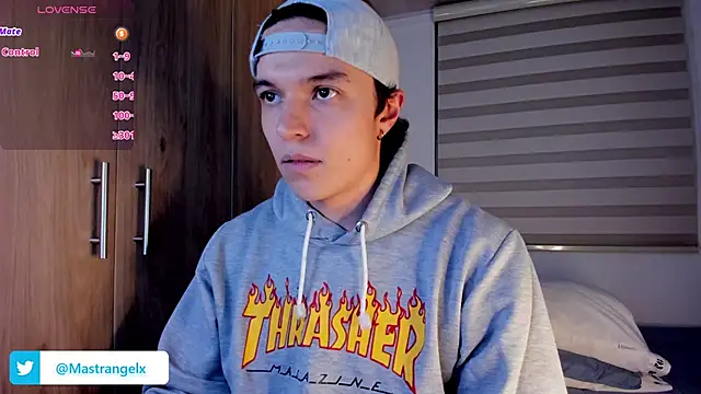 Snapshot of Mastrangelo_xxx chatting on March 2, 2:25 am Mastrangelo xxx online show from March 2, 2:25 am