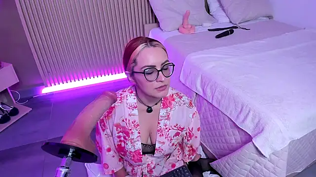 JessyCream online show from October 4, 8:40 pm