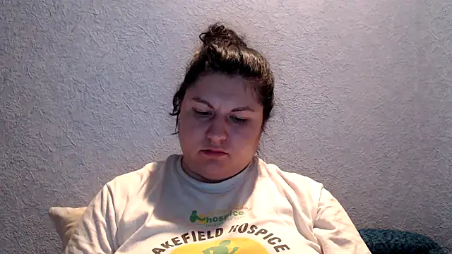 KiraSwee online show from November 16, 7:30 pm