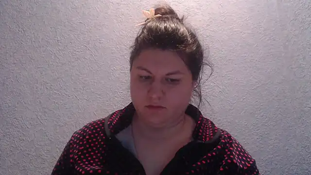 KiraSwee online show from December 4, 2:04 pm