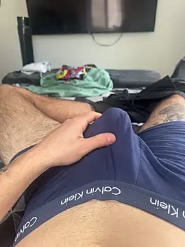 Snapshot of Bicho13132 chatting on February 18, 5:09 pm Bicho13132 online show from February 18, 5:09 pm