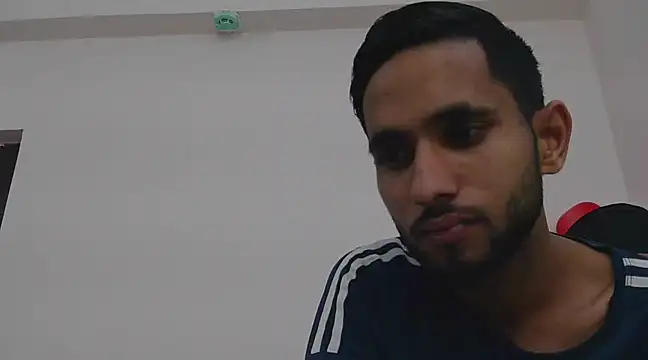 Snapshot of Queen_Couple chatting on February 19, 6:11 am Queen Couple online show from February 19, 6:11 am