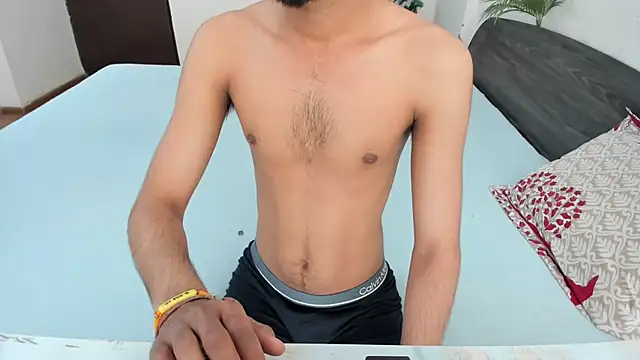 Queen Couple online show from March 12, 5:46 am