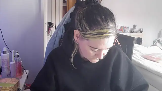 AureliaXOX online show from September 23, 11:02 am