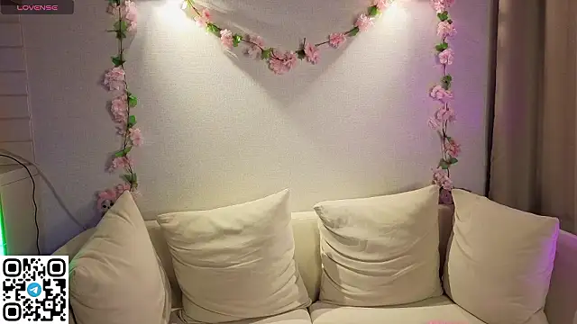 Snapshot of Anadeyaaa chatting on February 1, 12:53 am Anadeyaaa online show from February 1, 12:53 am