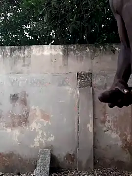 Snapshot of BigD634 chatting on February 5, 9:04 am BigD634 online show from February 5, 9:04 am