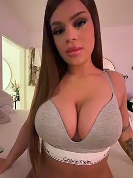 mrsbellanova online show from June 4, 8:48 pm