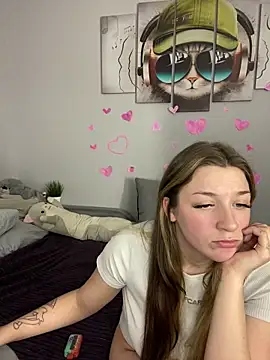 MollyMi0 online show from February 19, 11:46 pm