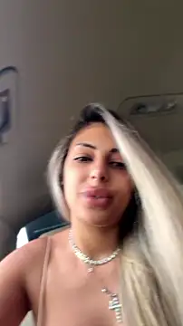 Snapshot of emma_goodess_ chatting on July 8, 5:06 pm emma goodess online show from July 8, 5:06 pm