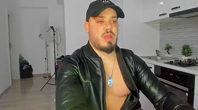 ZackMasterss online show from February 4, 2:49 am