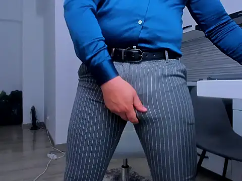 ZackMasterss online show from April 9, 7:19 pm