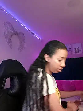 SallyWhitee online show from January 9, 5:32 am