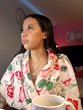 SallyWhitee online show from March 26, 4:29 am