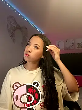 SallyWhitee online show from April 7, 6:14 am