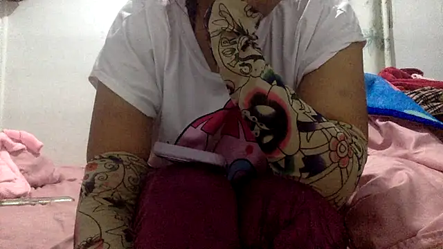 sharonlopez9611 online show from September 20, 3:29 am