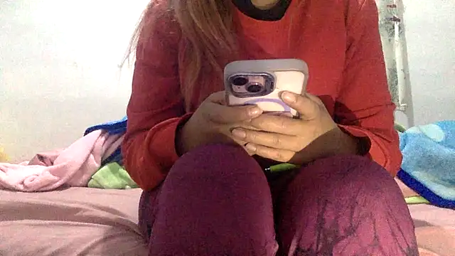 sharonlopez9611 online show from December 14, 4:07 am