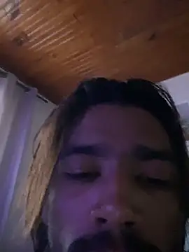 Mineirinho043 online show from June 1, 2:41 pm