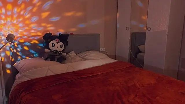 Mia Luw online show from September 21, 1:51 am