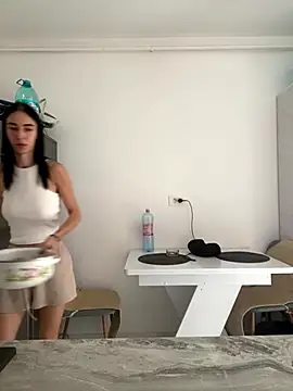 Celine Roxelle online show from September 9, 10:15 am