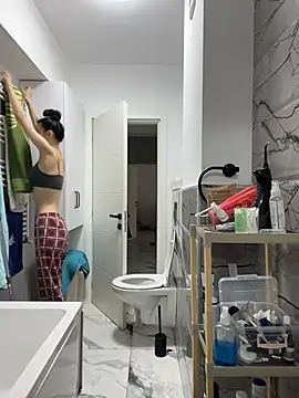 Celine Roxelle online show from April 8, 12:38 pm