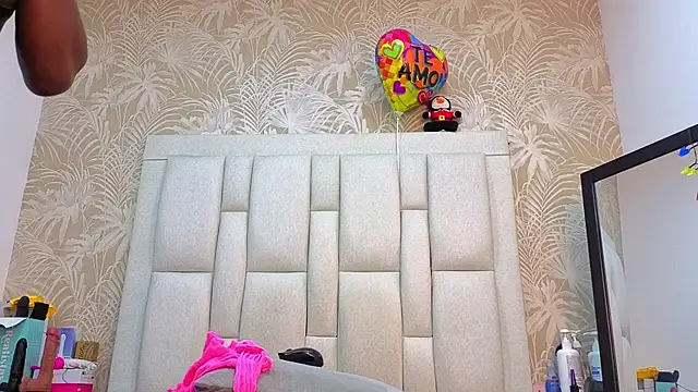 dafnnelewis online show from January 15, 11:26 am