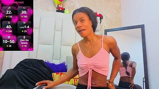 dafnnelewis online show from April 15, 11:06 am