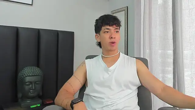 ISAAC CRYSTON online show from February 12, 7:56 pm