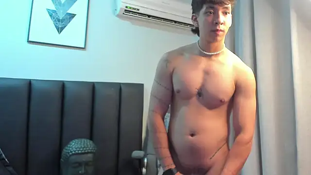 ISAAC CRYSTON online show from February 13, 2:01 am