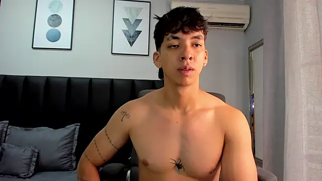 ISAAC CRYSTON online show from March 3, 8:11 pm