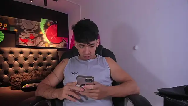 ISAAC CRYSTON online show from September 16, 7:37 pm