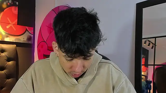 ISAAC CRYSTON online show from September 18, 7:38 pm