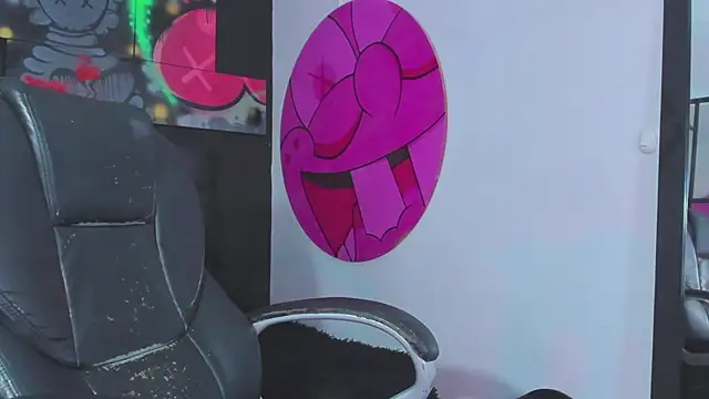 ISAAC CRYSTON online show from September 26, 7:51 pm