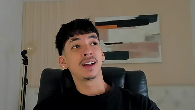 ISAAC CRYSTON online show from November 10, 8:08 pm