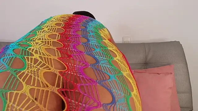 MarianaGiiiL online show from April 1, 1:50 am