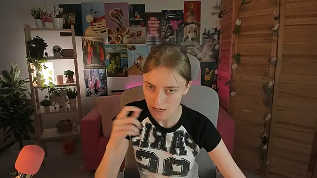 KiraMontoya online show from February 16, 2:10 pm