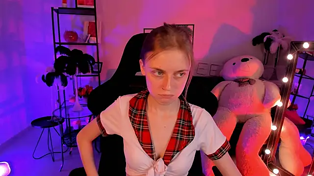 KiraMontoya online show from February 17, 2:59 pm