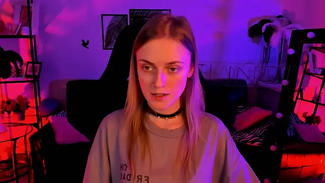 KiraMontoya online show from February 18, 9:20 pm