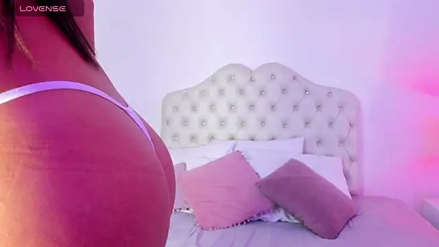 FelicityAdams online show from February 17, 12:59 pm