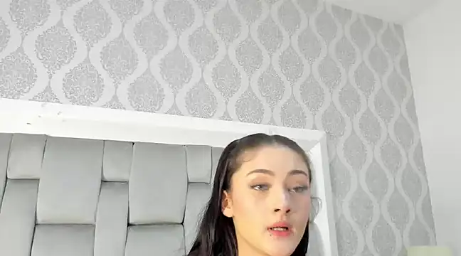 Snapshot of meloddy_parker chatting on February 13, 11:39 am meloddy parker online show from February 13, 11:39 am