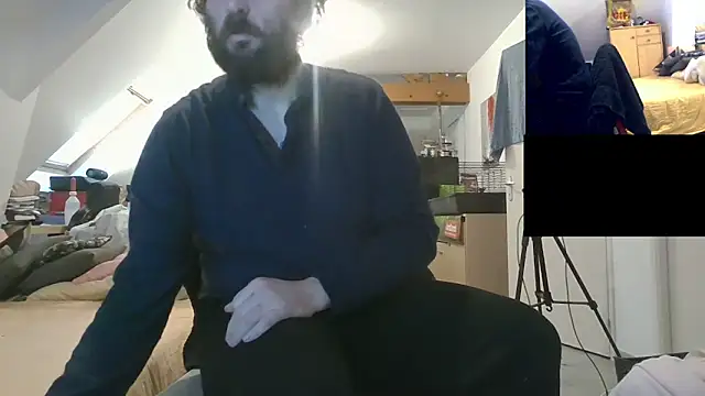 Snapshot of Mastersanges chatting on February 11, 4:56 pm Mastersanges online show from February 11, 4:56 pm