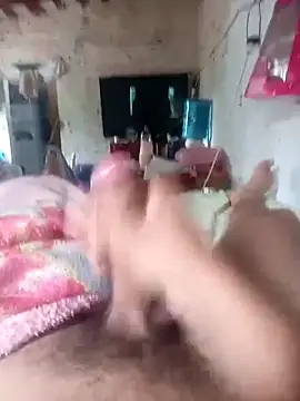 Snapshot of Hugoxxxxxxxxxxxx chatting on February 13, 3:41 pm Hugoxxxxxxxxxxxx online show from February 13, 3:41 pm