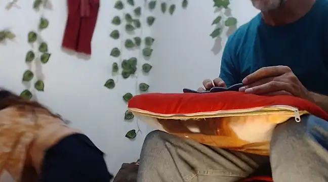 jeans and emma online show from February 24, 11:09 pm