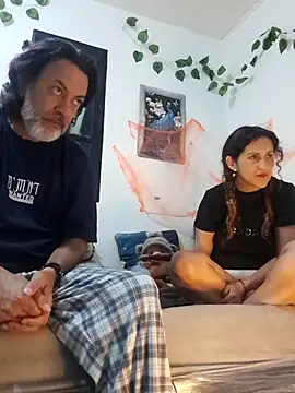 jeans and emma online show from October 28, 11:40 pm